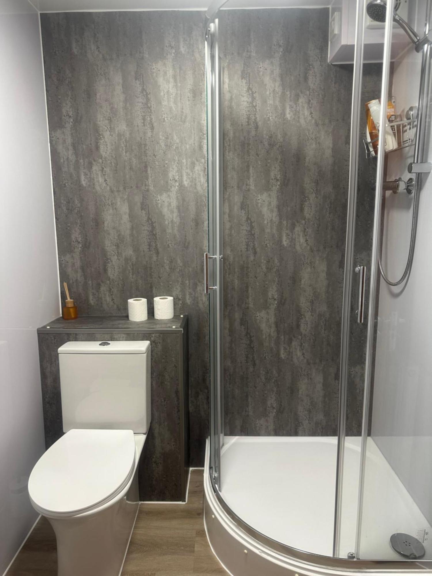 Private Main Door Lovely 2 Bedroom Apartment EDI Kültér fotó
